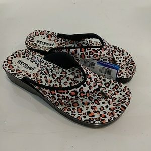 Aerosoft Women's Leopard Plus Sandals, New